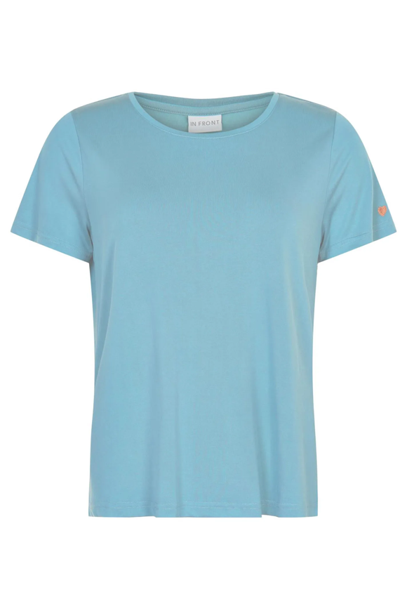 In Front T-shirt Nina