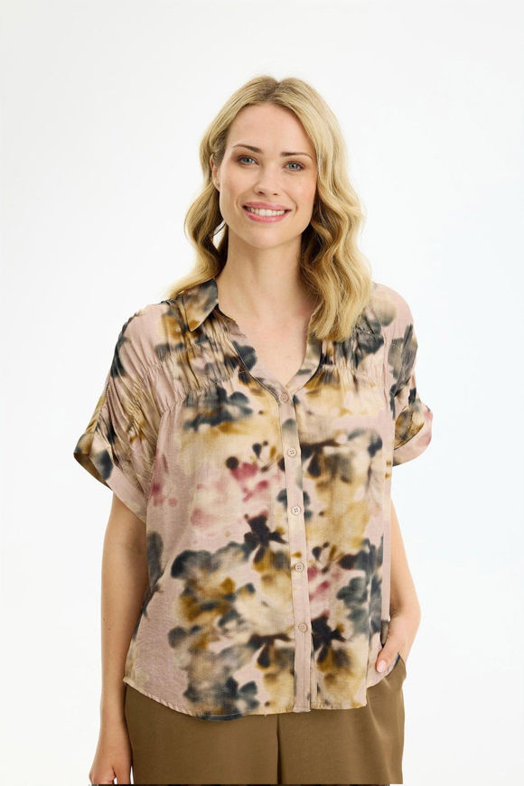 In Front Quinn shirt